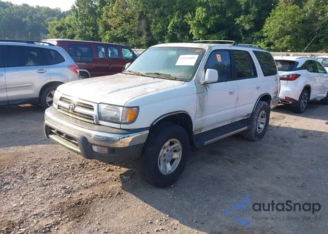 1999 Toyota 4Runner Sr5 V6 z USA, uszkodzony, nr VIN JT3HN86R0X0197825